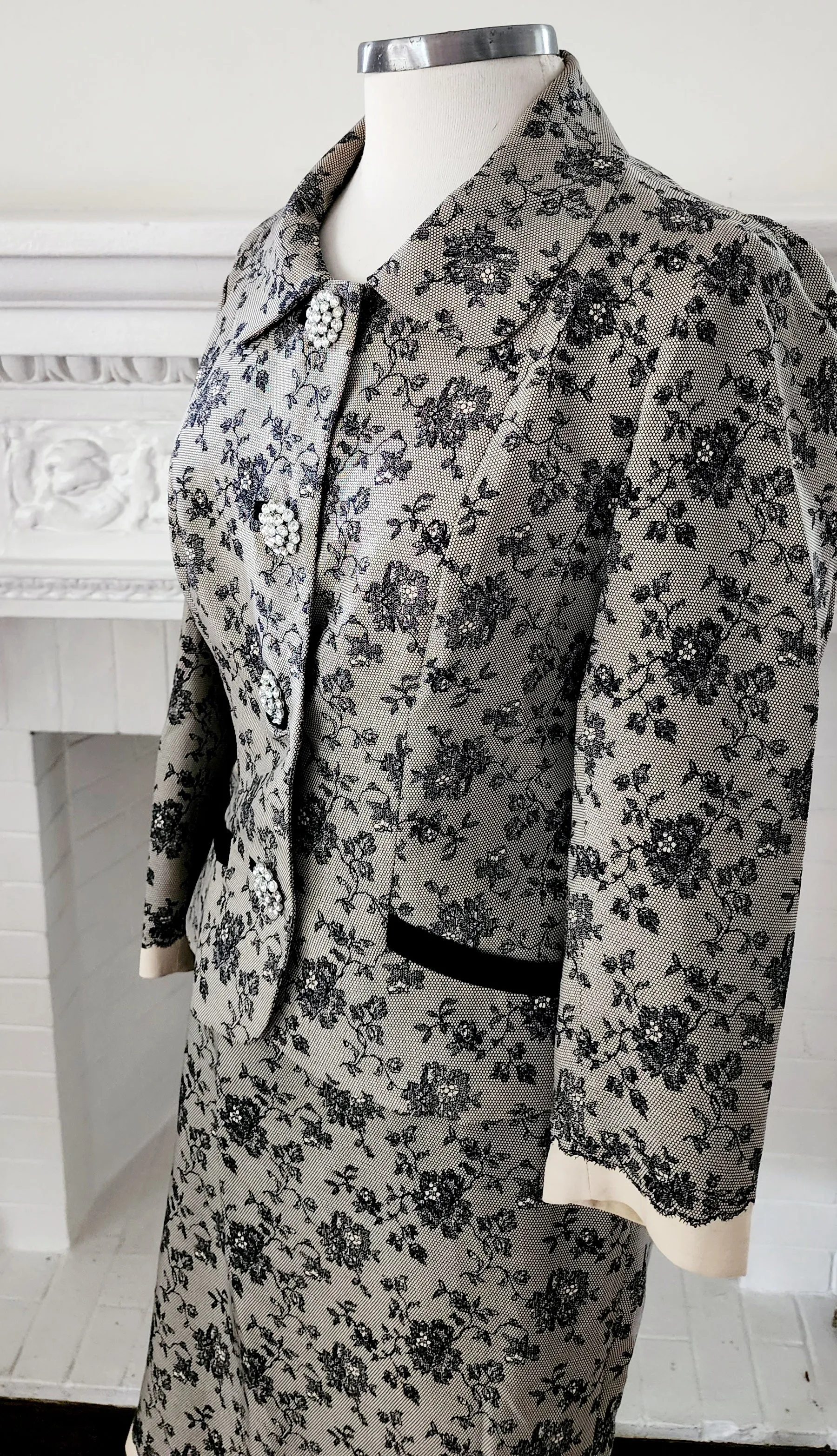 Retro 50s Style Skirt Suit Tracy Reese Black Lace Print M