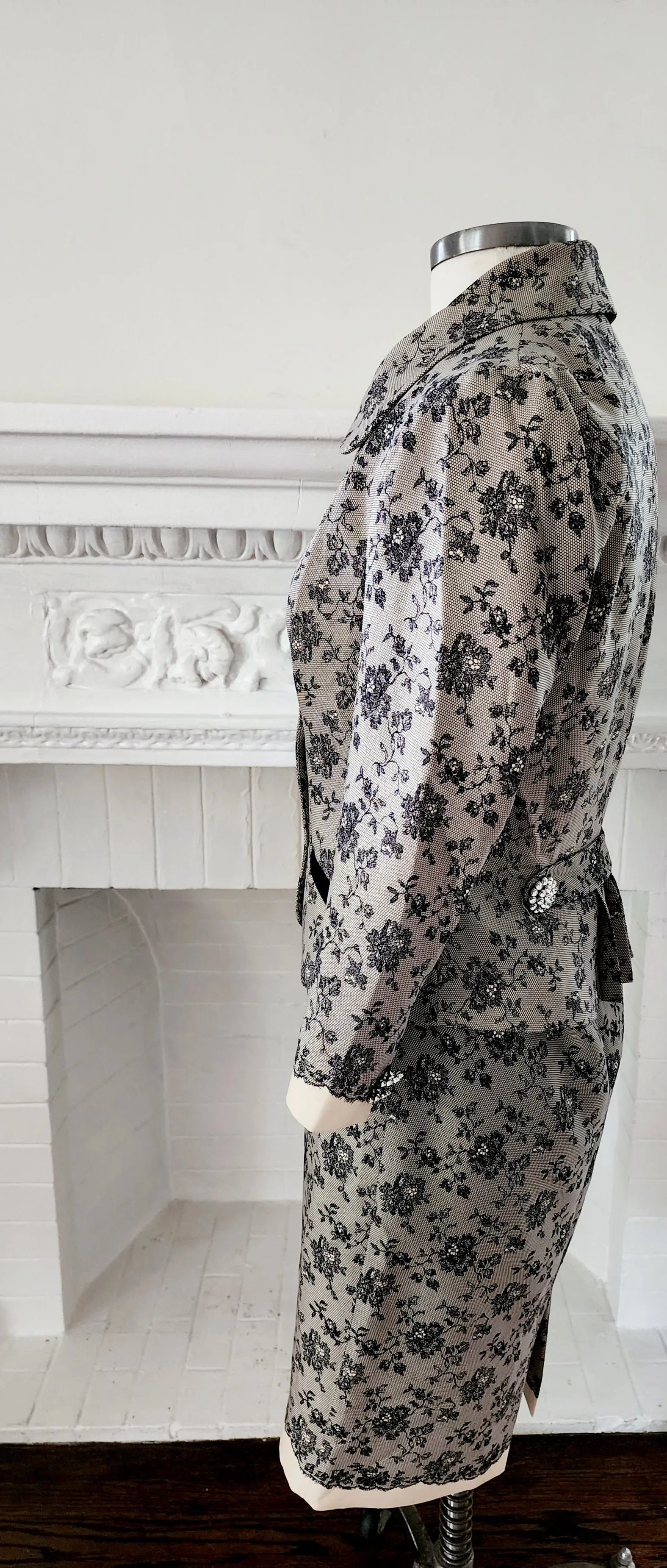 Retro 50s Style Skirt Suit Tracy Reese Black Lace Print M
