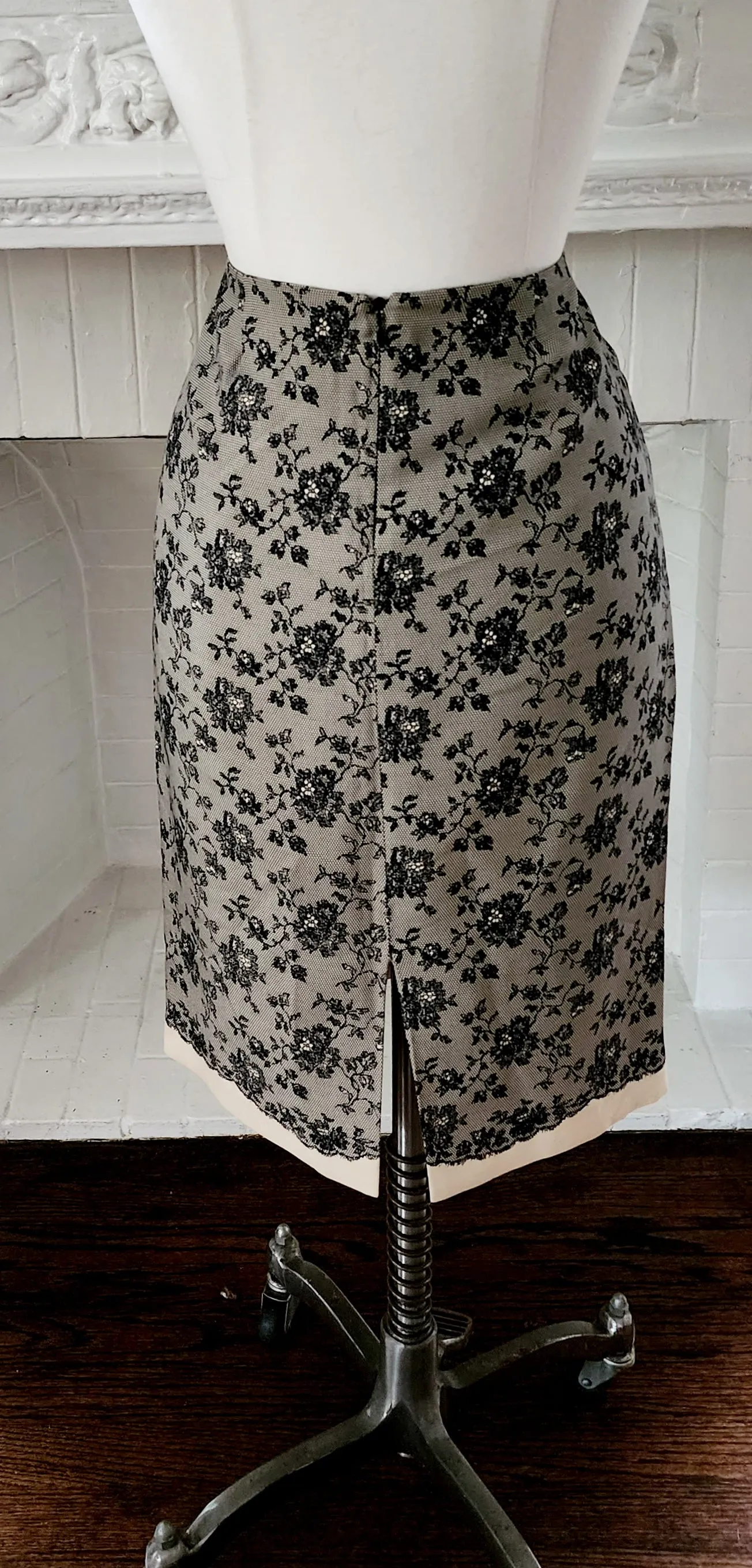 Retro 50s Style Skirt Suit Tracy Reese Black Lace Print M