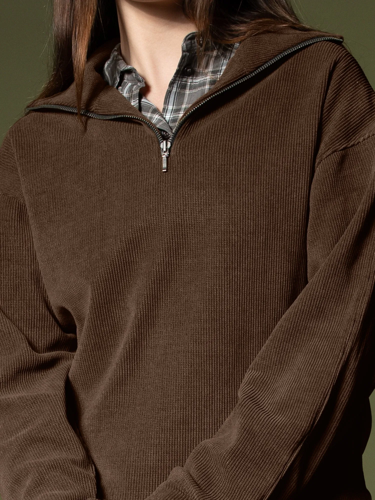 Ribbed quarter-zip sweatshirt