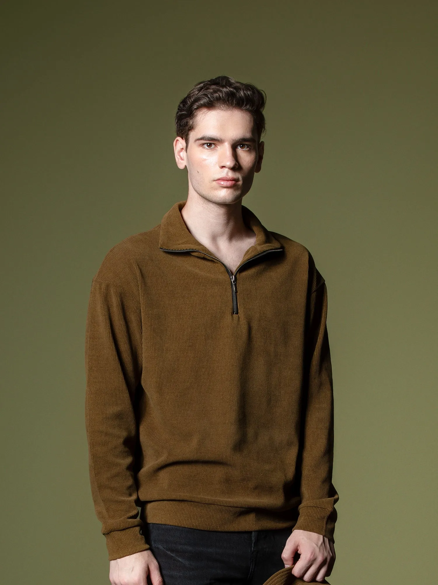 Ribbed quarter-zip sweatshirt