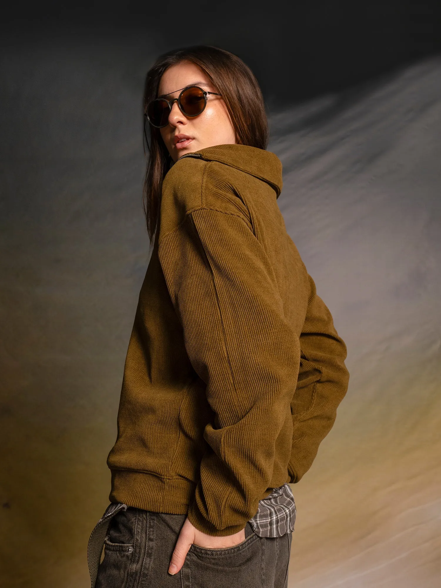Ribbed quarter-zip sweatshirt