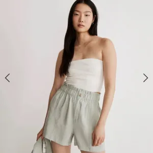 Seamed Pull-On Paperbag Shorts in Softdrape