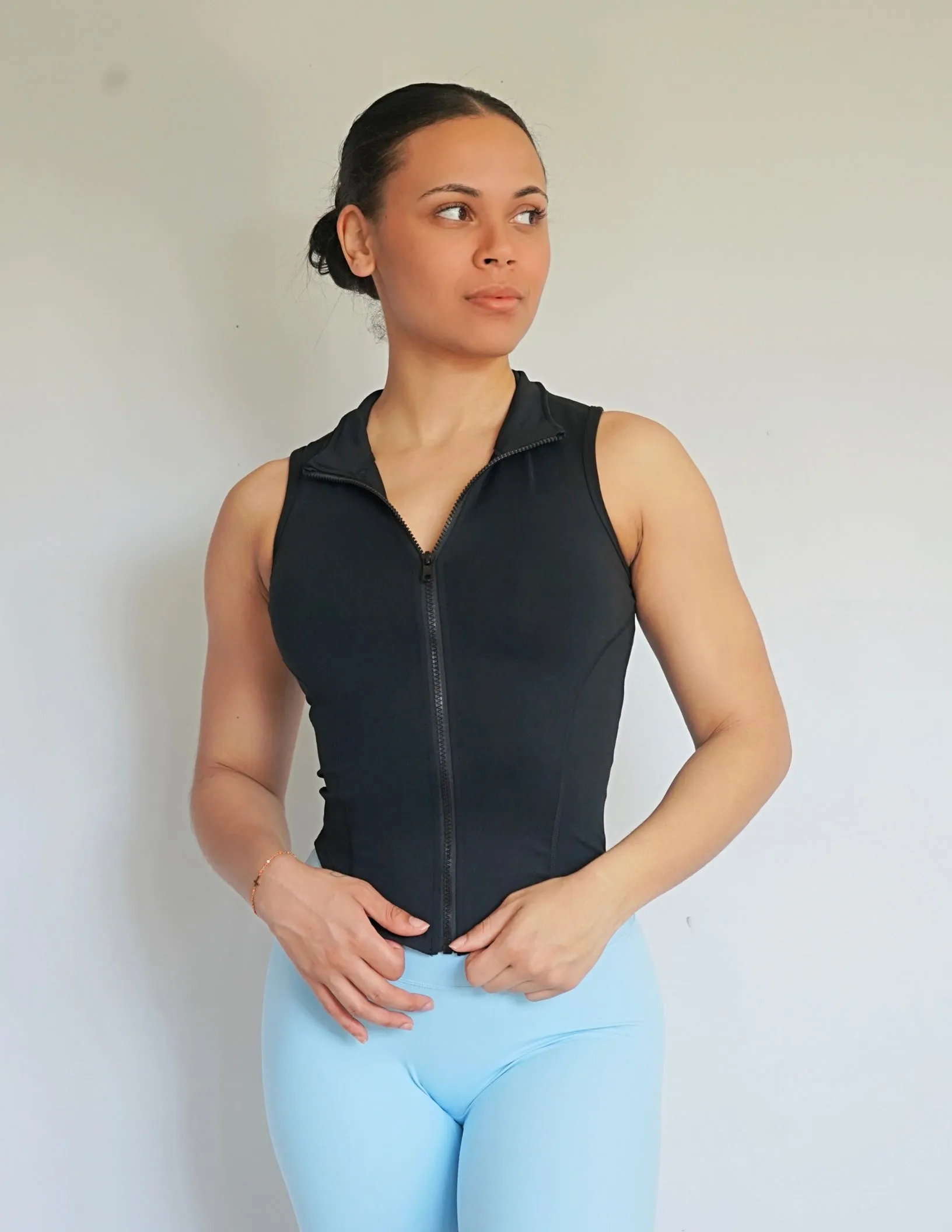 Shape Vest | Black