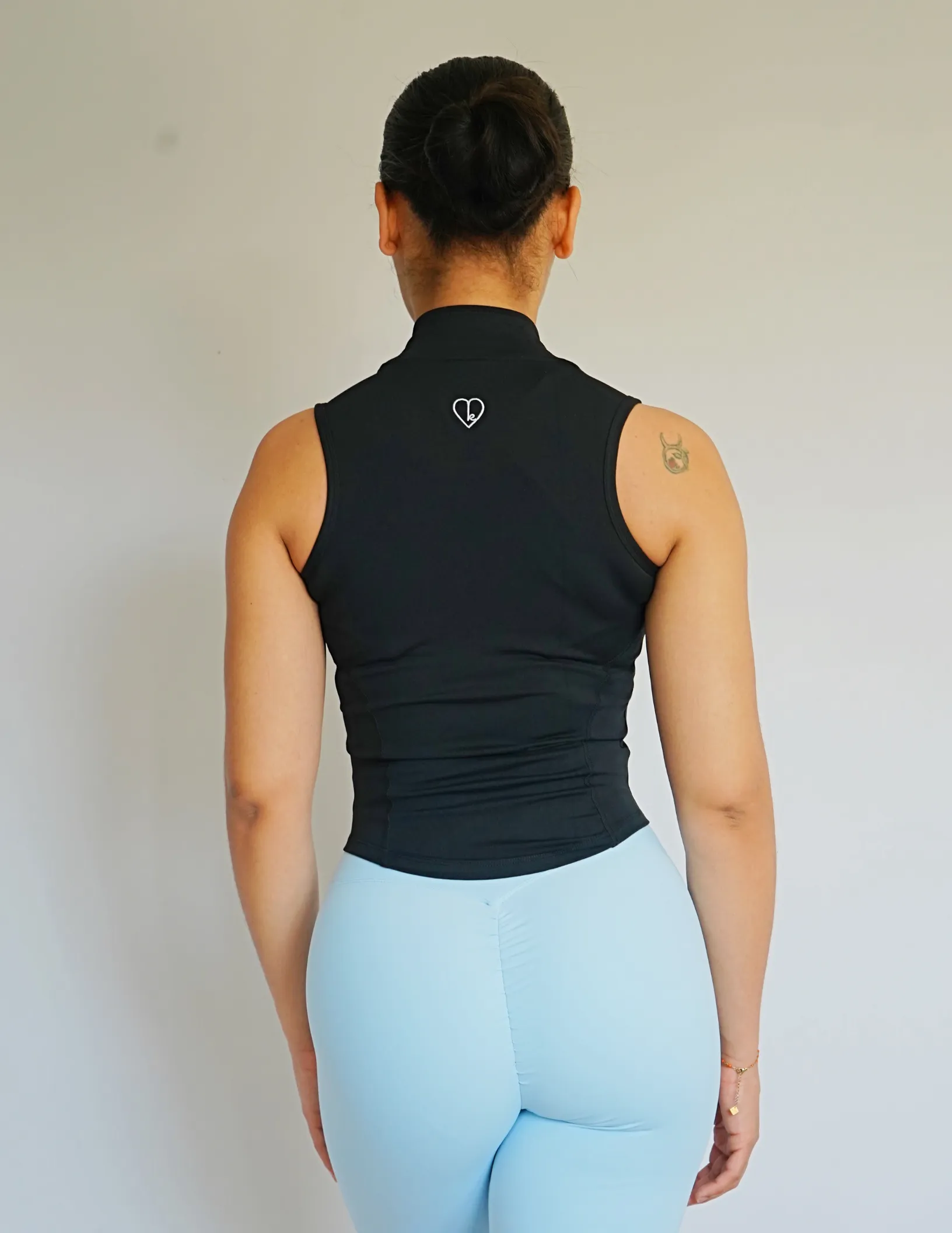 Shape Vest | Black