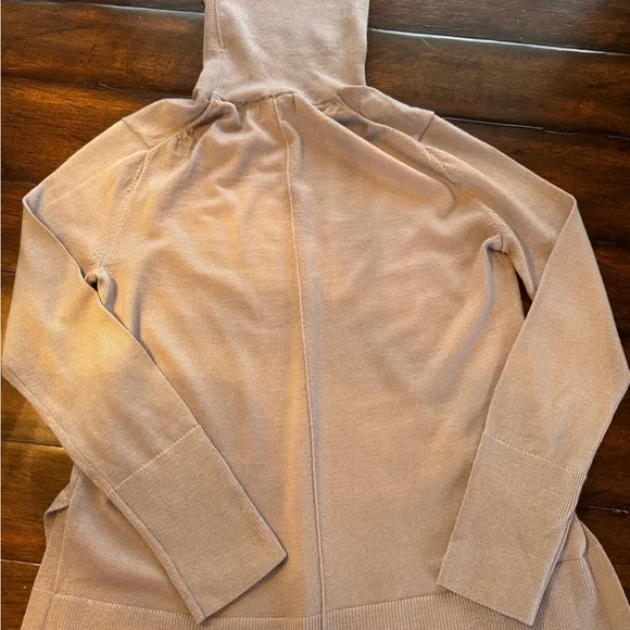 Stunning Banana Republic Light Lavender Turtleneck Sweater- XS
