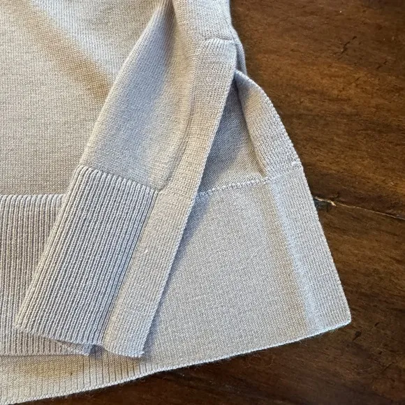 Stunning Banana Republic Light Lavender Turtleneck Sweater- XS
