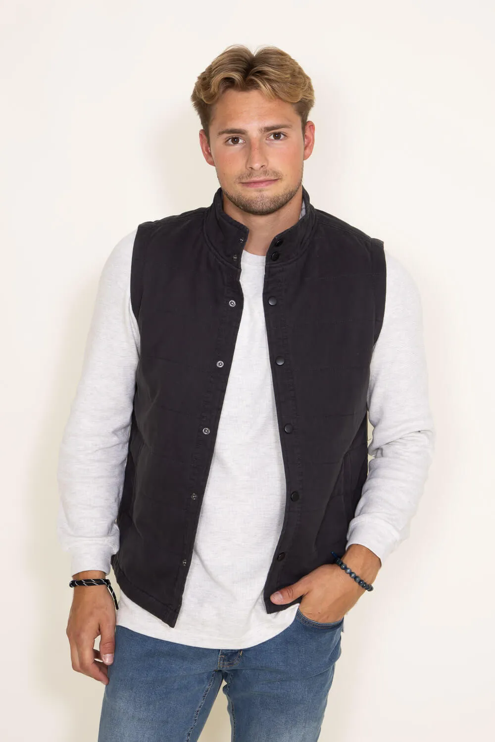 Union Canyon Vest for Men in Black | H37033D-001H BLACK