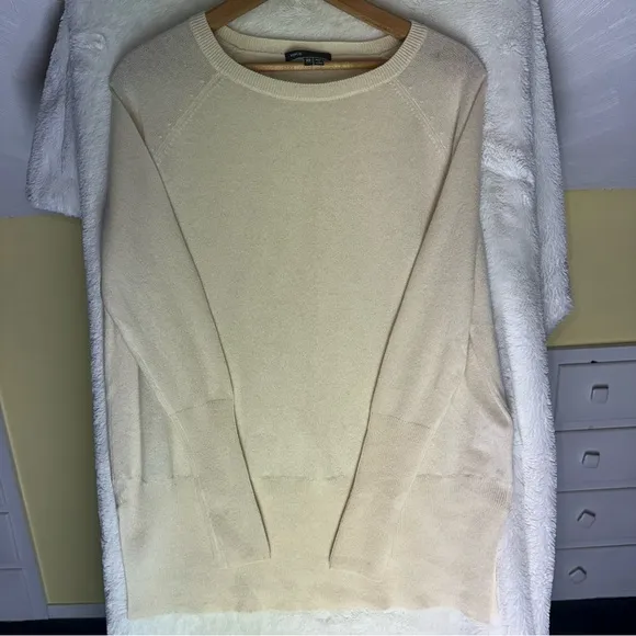 Vince. Cream 100% CASHMERE Sweater OVERSIZED XS Long-Sleeved Crew Neck Side Slit