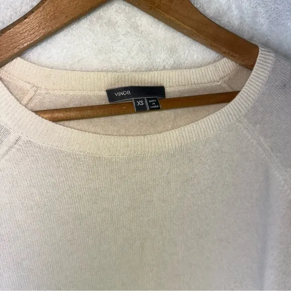 Vince. Cream 100% CASHMERE Sweater OVERSIZED XS Long-Sleeved Crew Neck Side Slit