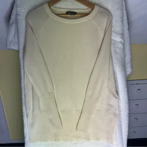 Vince. Cream 100% CASHMERE Sweater OVERSIZED XS Long-Sleeved Crew Neck Side Slit