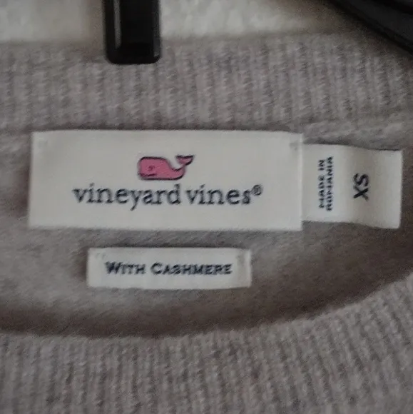 Vineyard Vines wool cashmere blend light grey pink red sweater size XS