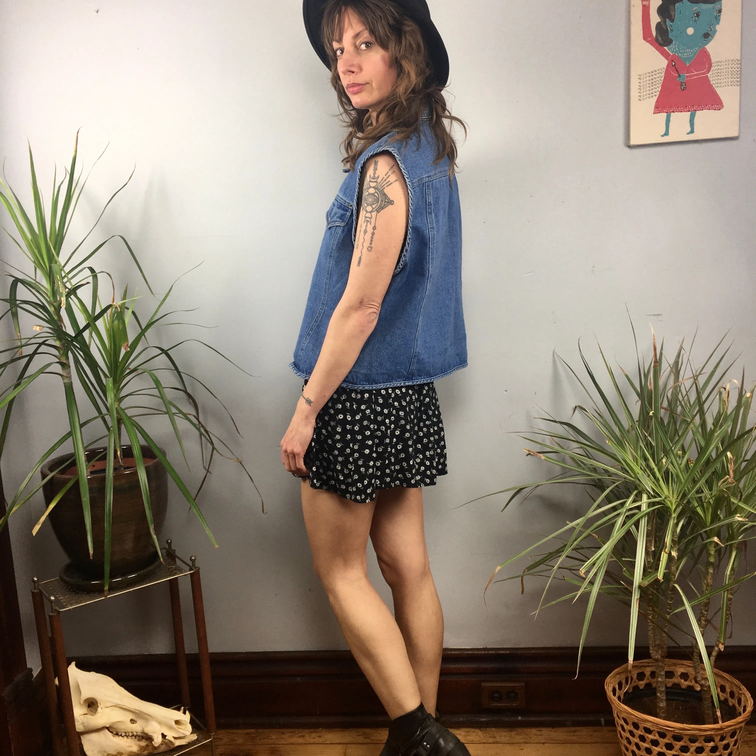 Vintage 90s ZIP UP denim vest sleeveless jacket // Size Large