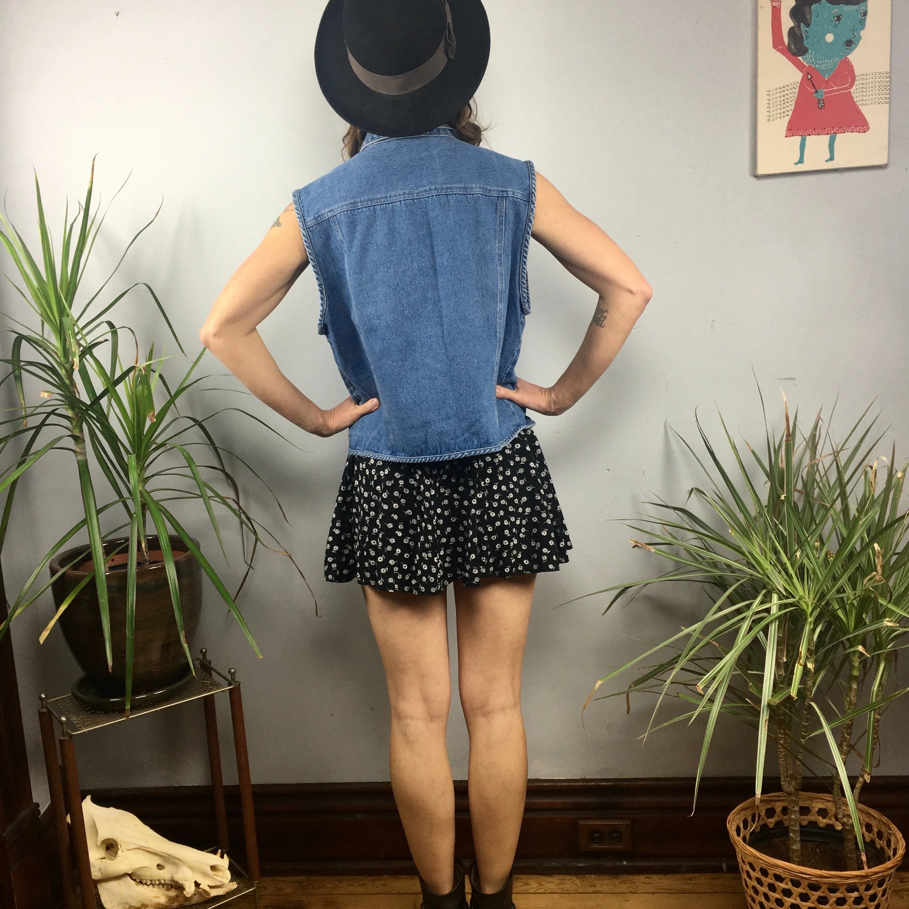 Vintage 90s ZIP UP denim vest sleeveless jacket // Size Large