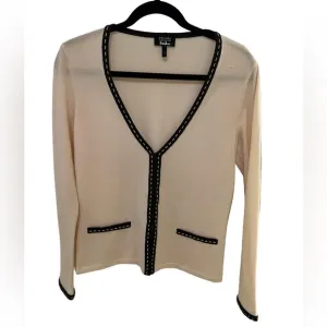 Vintage Escada x Neiman Marcus 100% cashmere sweater✨