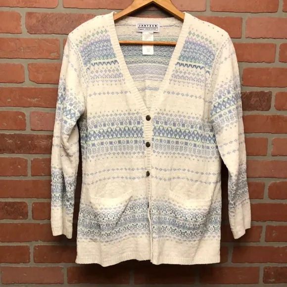 Vintage Jantzen Petite women’s Fair Isle sweater cardigan size M v neck pockets