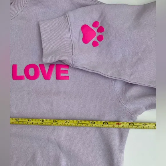WILDFOX | NWT Women’s Graphic Crewneck Sweater Dogs Love Me