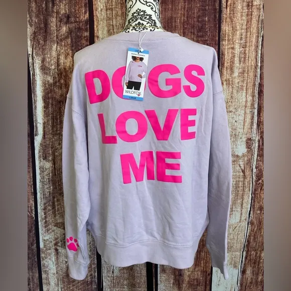 WILDFOX | NWT Women’s Graphic Crewneck Sweater Dogs Love Me