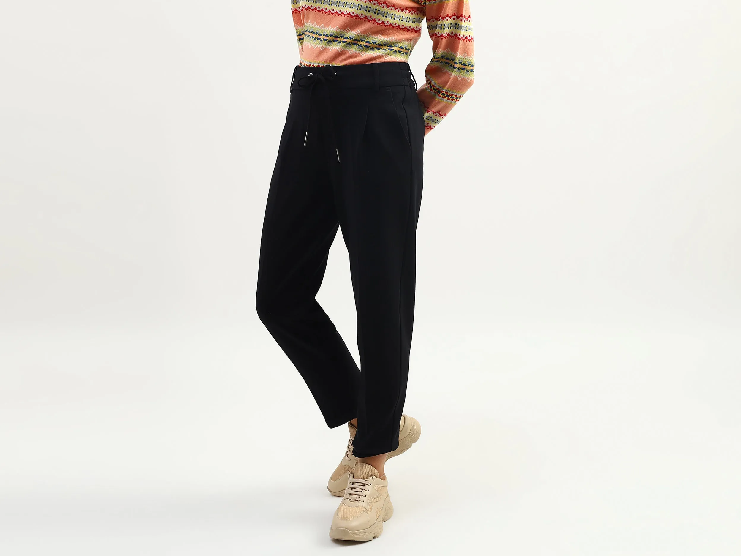 Women Solid Regular Fit Trousers