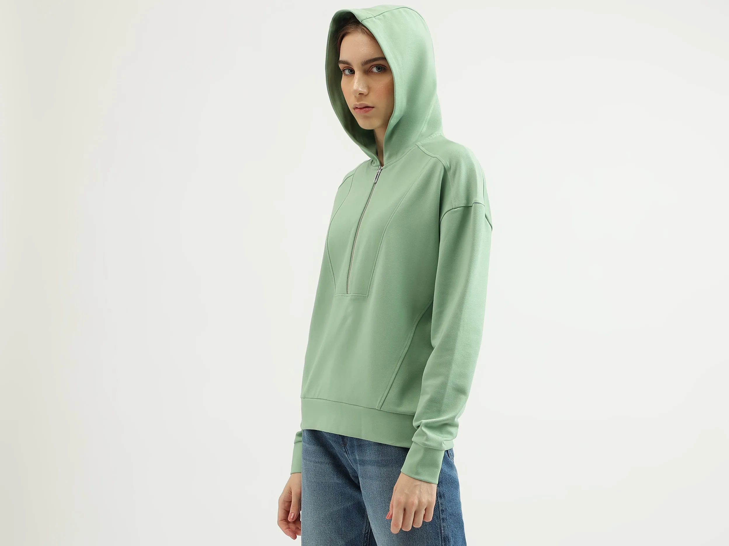 Women's Regular Fit Hooded Neck Solid Sweatshirt
